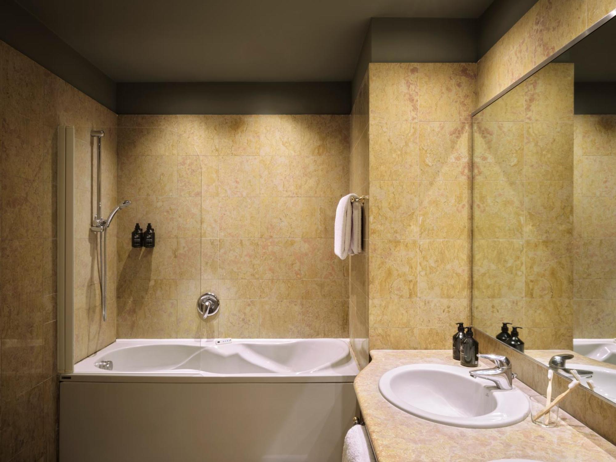 Max Brown Hotel Missori, Part Of Sircle Collection ميلان المظهر الخارجي الصورة